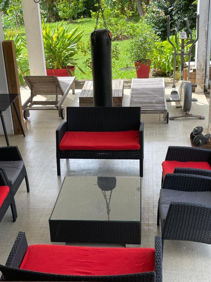 La Colline Business & Tourisme Hotel Le Lamentin Bagian luar foto
