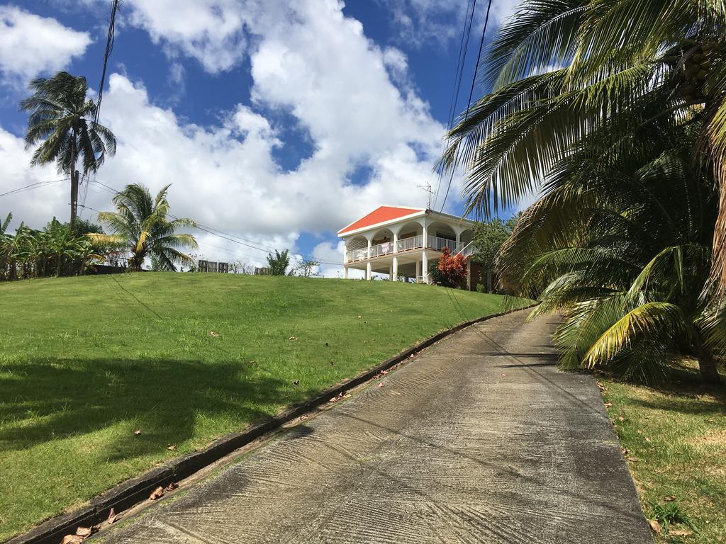 La Colline Business & Tourisme Hotel Le Lamentin Bagian luar foto